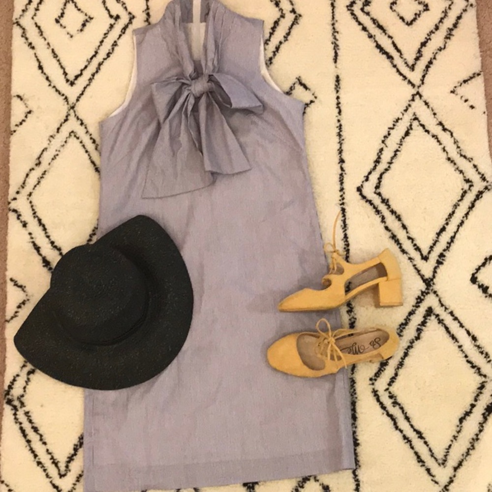 Banana Republic bow dress